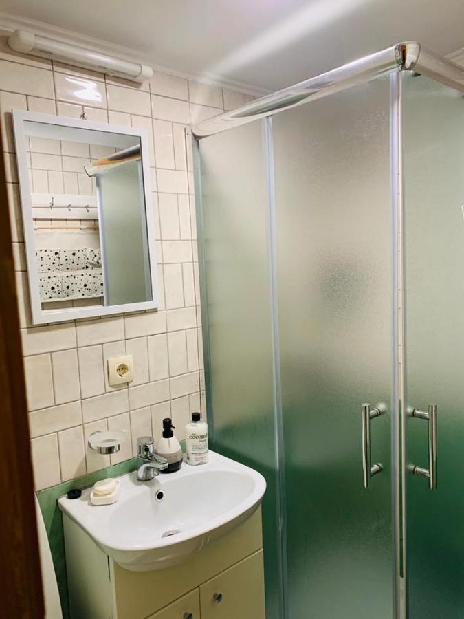 Martin Guest House Ventspils Buitenkant foto