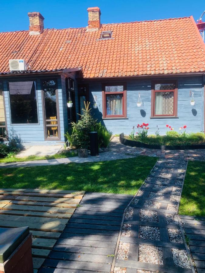 Martin Guest House Ventspils Buitenkant foto