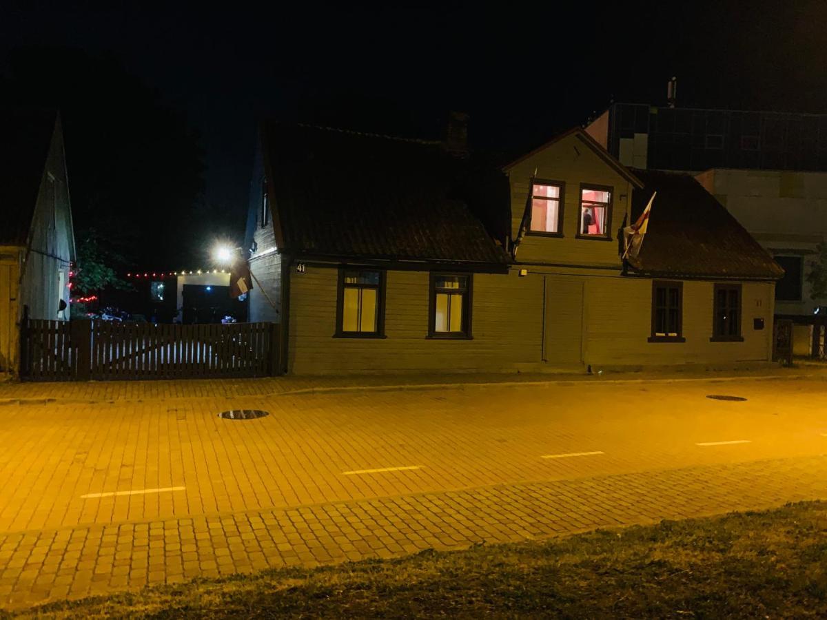Martin Guest House Ventspils Buitenkant foto