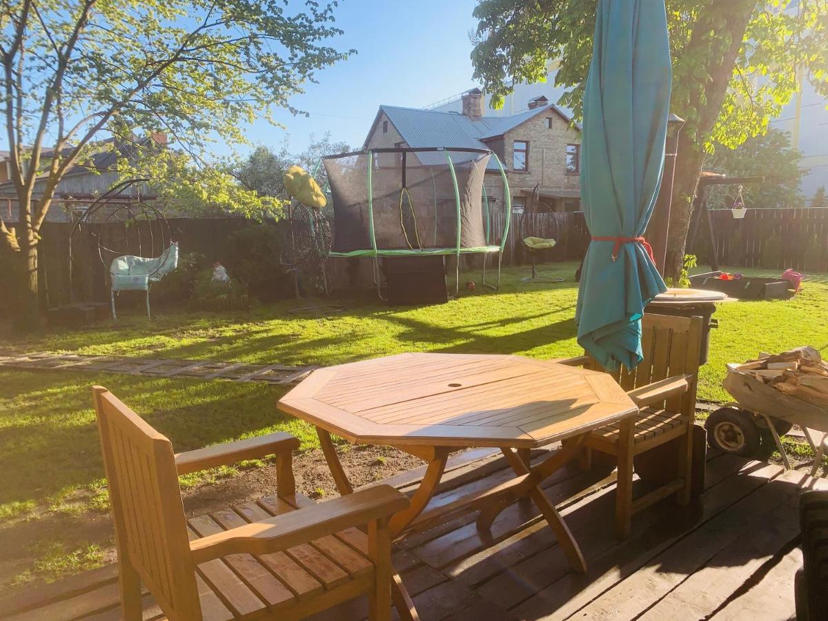 Martin Guest House Ventspils Buitenkant foto