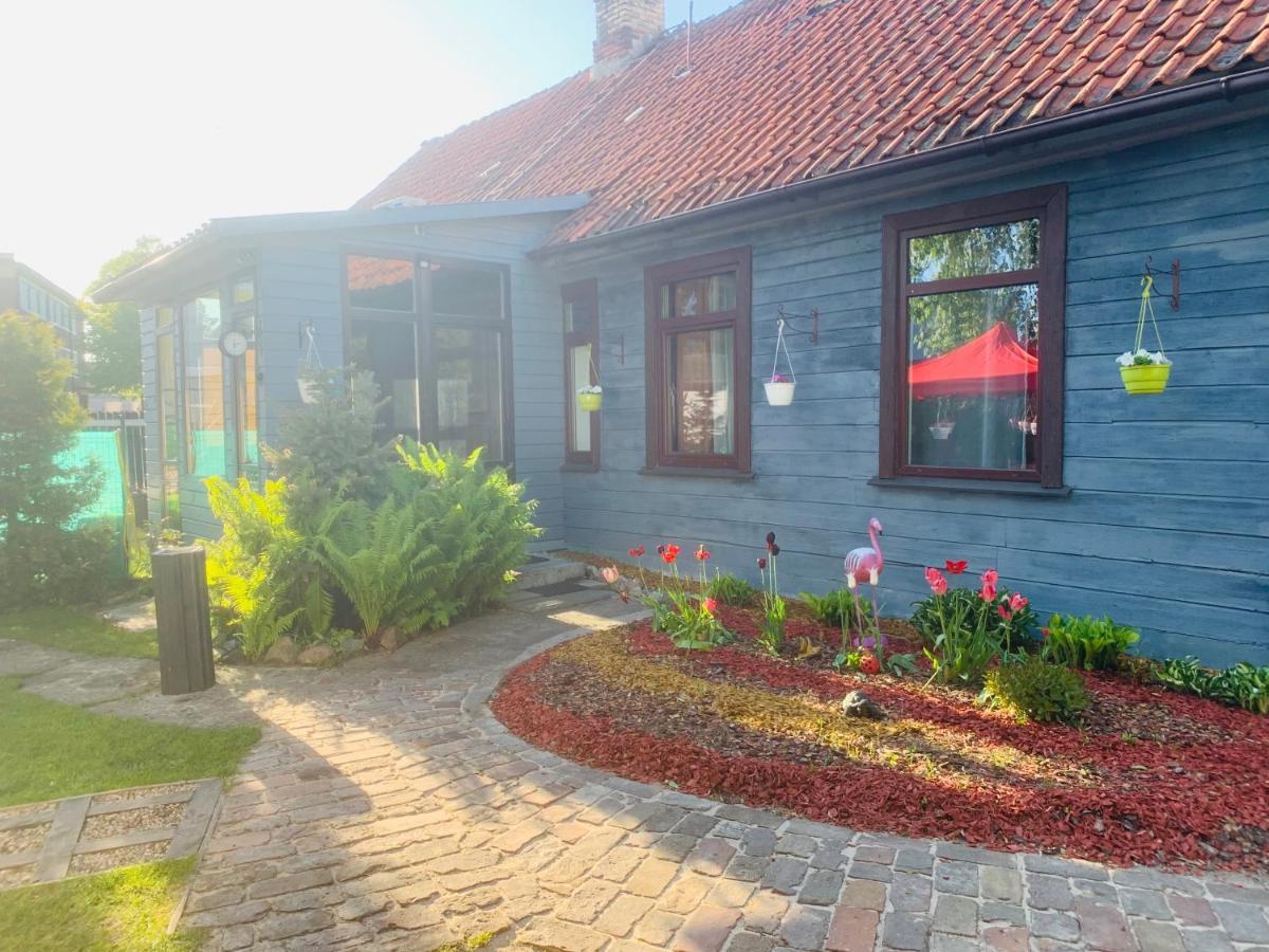Martin Guest House Ventspils Buitenkant foto