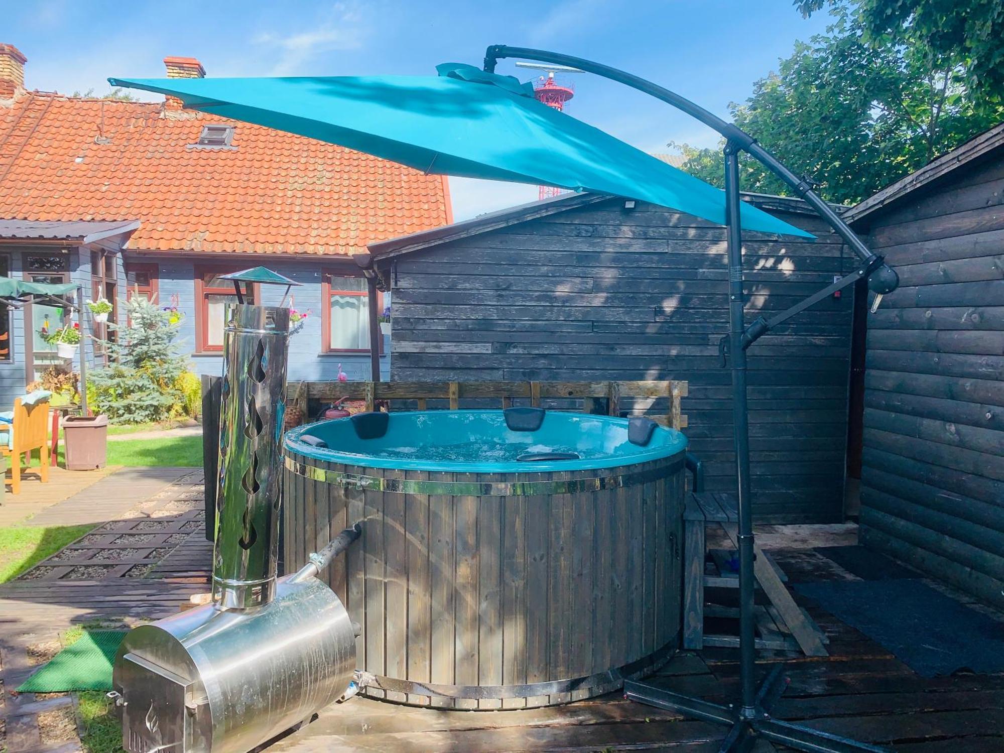 Martin Guest House Ventspils Buitenkant foto