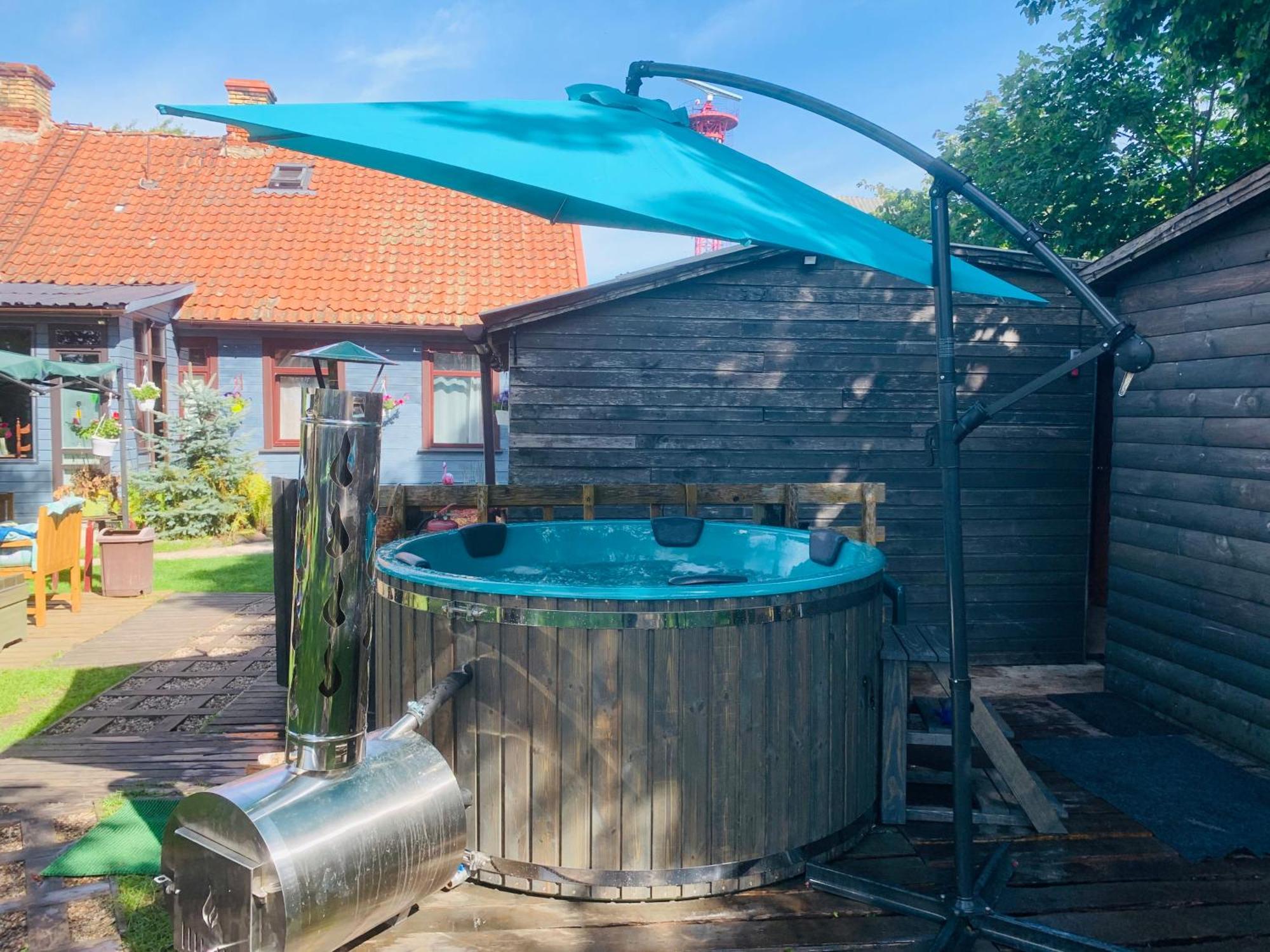Martin Guest House Ventspils Buitenkant foto