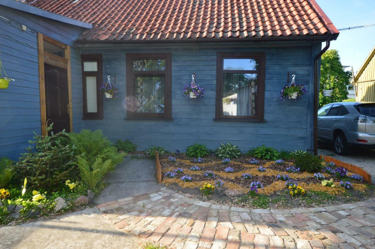 Martin Guest House Ventspils Buitenkant foto